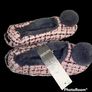 NWT Kensie Slippers